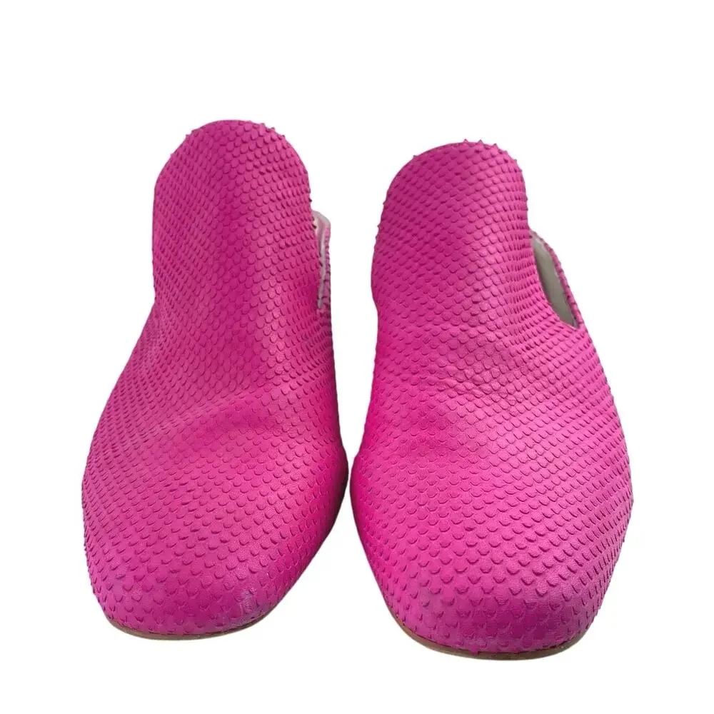 Intentionally Blank Women's Pink Closed Toe Slip On Heeled Mules Clogs Size 8